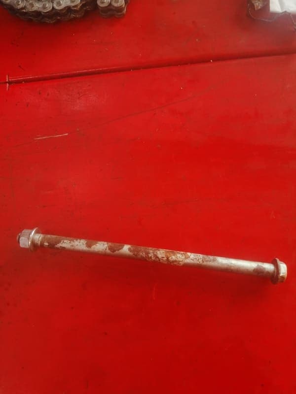 axe de bras oscillant Kawasaki 500 ER5 — photo 1/1