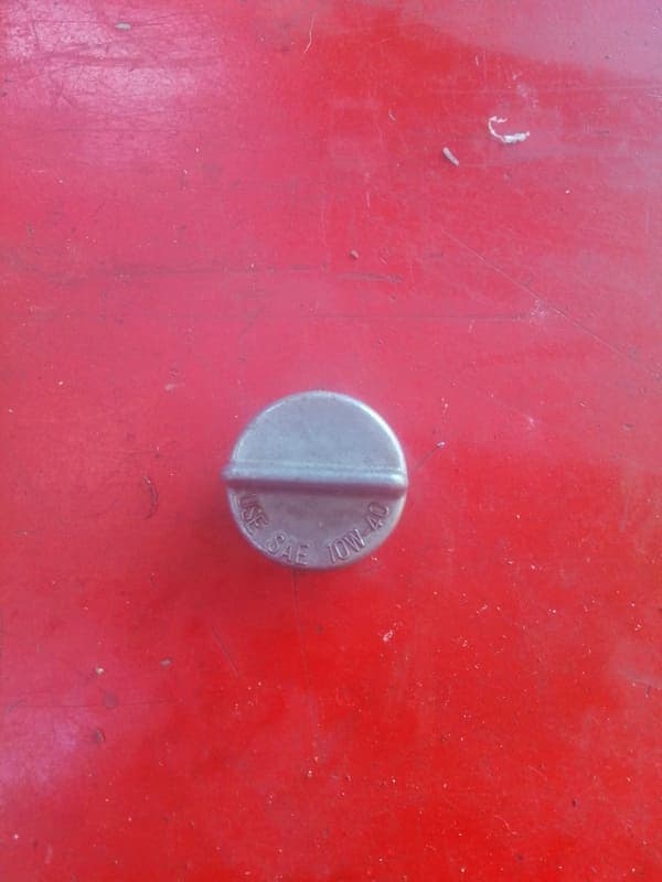 Bouchons de remplissage d’huile Kawasaki 500 ER5 — photo 1/2