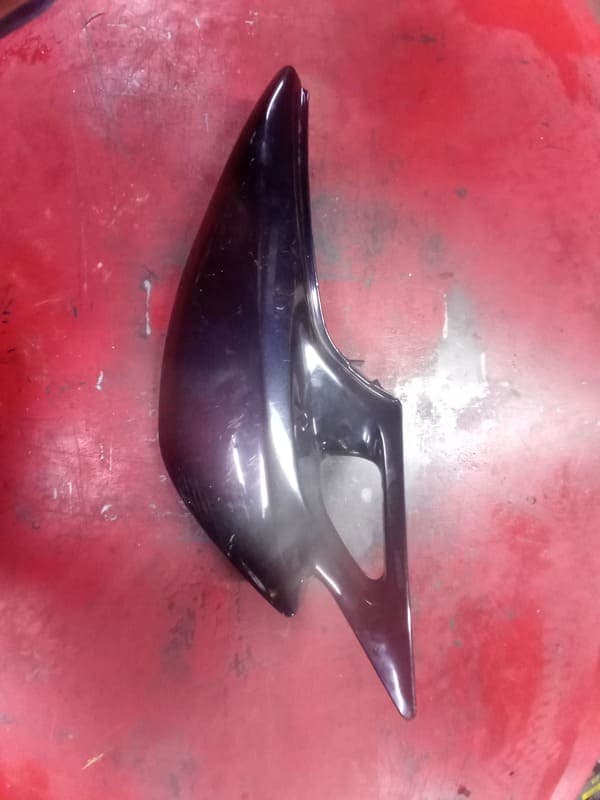 carénage latéral droit, flanc de selle Kawasaki 500 ER5 — photo 1/2