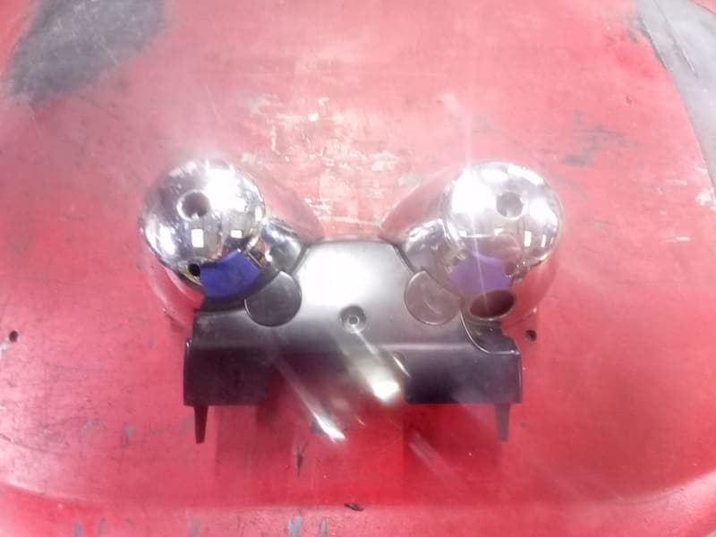 Cuvelage coque couvercle arrière de compteur Kawasaki 500 ER5 — photo 1/2