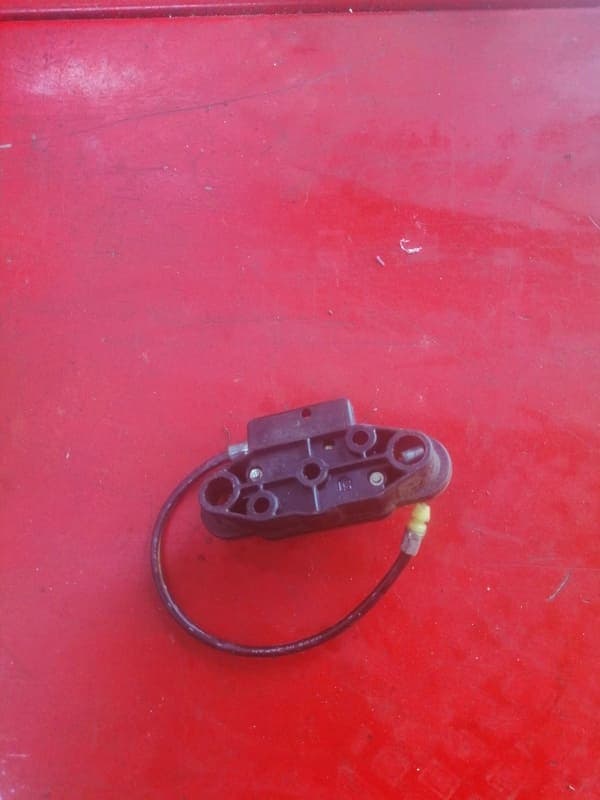 mécanisme d’ouverture de selle Kawasaki 500 ER5 — photo 2/2