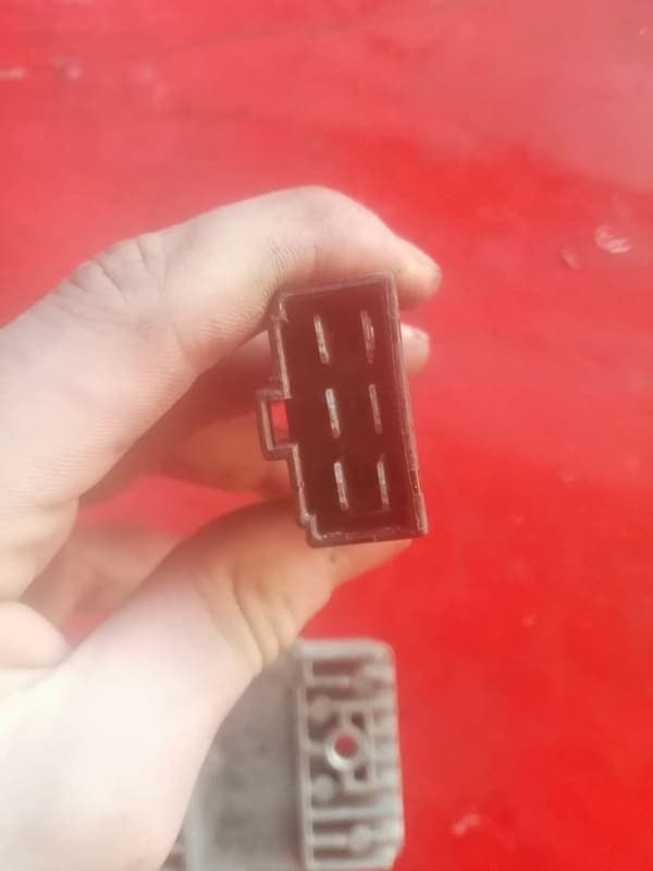 Régulateur redresseur de tension Kawasaki 500 ER5 — photo 2/2