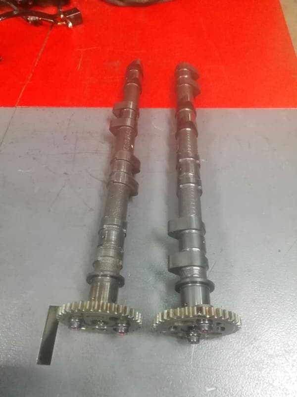 Arbres à cames Kawasaki Z1000 2013 — photo 1/1