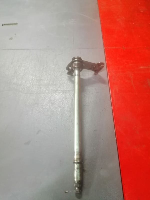 Arbre axe de selecteur Kawasaki Z1000 2013 — photo 1/2