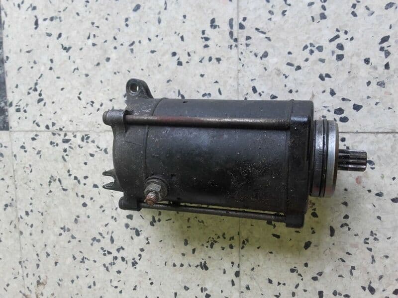 Démarreur Honda 750 VF S Sabre rc07 — photo 1/2