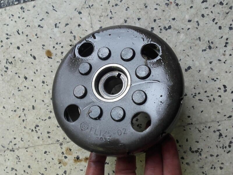 Rotor d’allumage Honda 750 VF S Sabre rc07 — photo 2/2