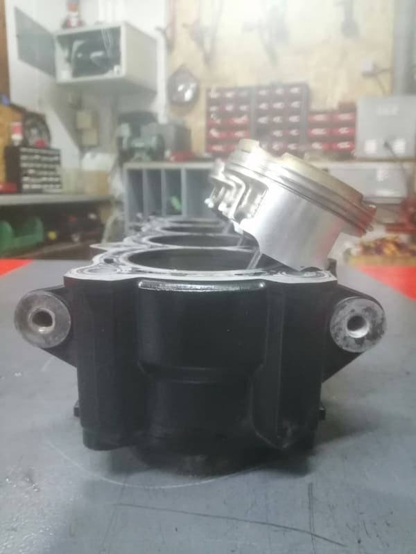 Cylindres bielles pistons Kawasaki Z1000 2013 — photo 6/6