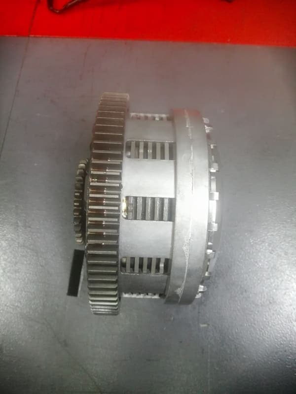 Embrayage complet (Cloche, noix, plateau, disques ….) Kawasaki Z1000 2013 — photo 2/2