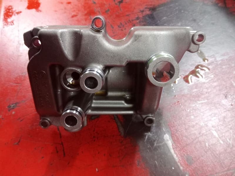 Pompe à huile KTM 790 Duke — photo 2/3