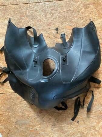 tapis de réservoir BAGSTER noir MOTO GUZZI Stelvio 1200 de 2014 — photo 1/2