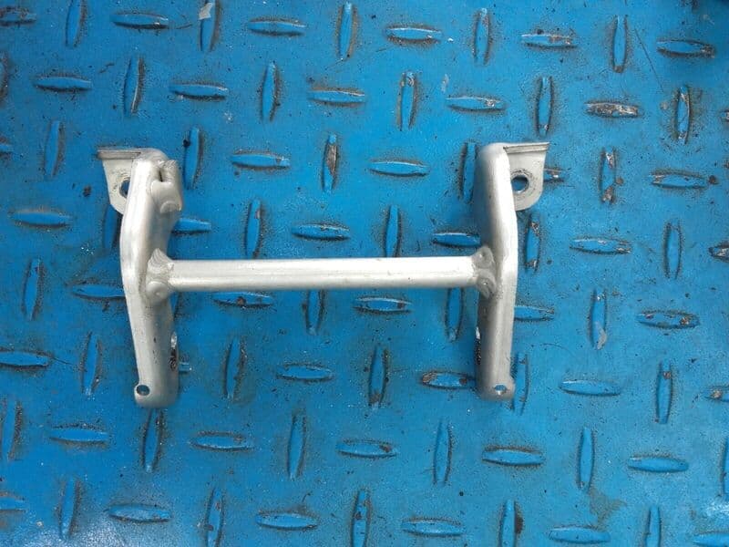 Support de selle arrière Honda 954 CBR 02-04 — photo 1/1
