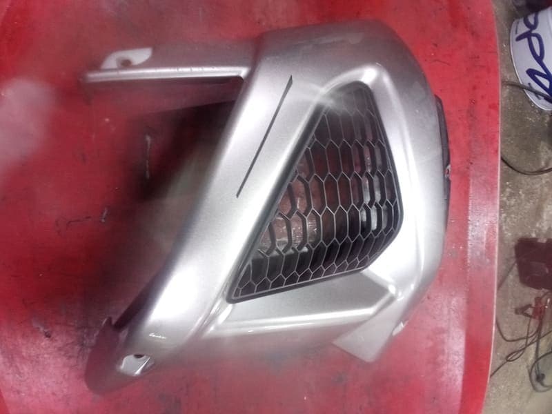 Carénage latéral flanc écope droit droite Yamaha 1200 XTZ Super Ténéré 10-13 — photo 1/3