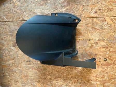 garde boue arrière lèche roue Yamaha 1700 MT01 — photo 1/2