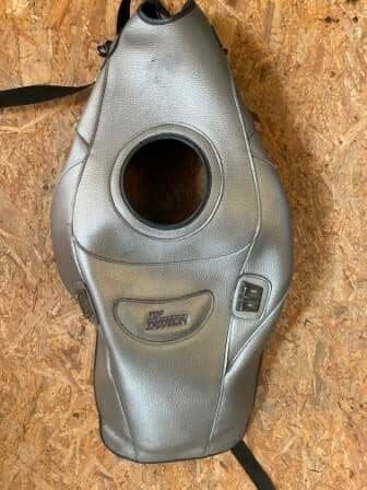 Tapid de réservoir cuir gris BAGSTER Yamaha 1700 MT01 — photo 1/3
