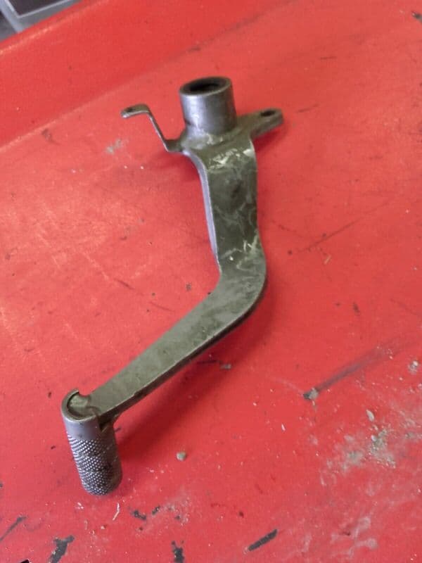 Pédale de frein arrière Honda CBR 1000 F sc25 — photo 2/2