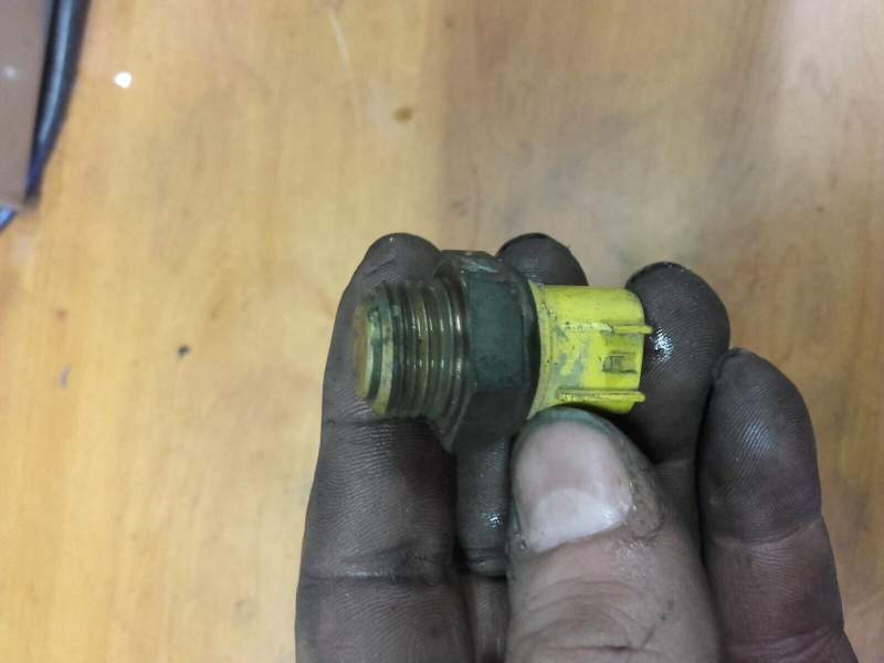 Sonde capteur de température Suzuki 650 SV SV650S SVS — photo 1/1