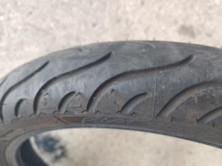 pneu 2.75-18 MICHELIN Pilot Street — photo 1/2