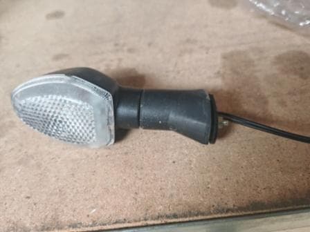 Clignotant avant ou arrière, droit ou gauche Suzuki 650 SV 2020 — photo 1/2