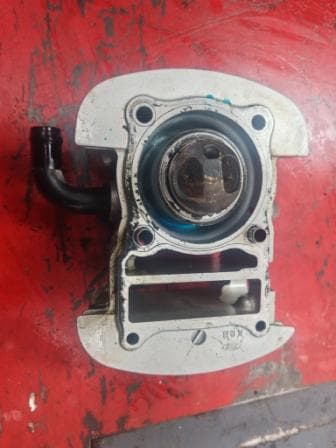 Cylindre et piston Honda 125 XL Varadero — photo 2/4