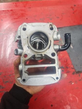 Cylindre et piston Honda 125 XL Varadero — photo 3/4