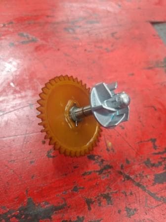 Pompe à eau Honda 125 XL Varadero — photo 1/1
