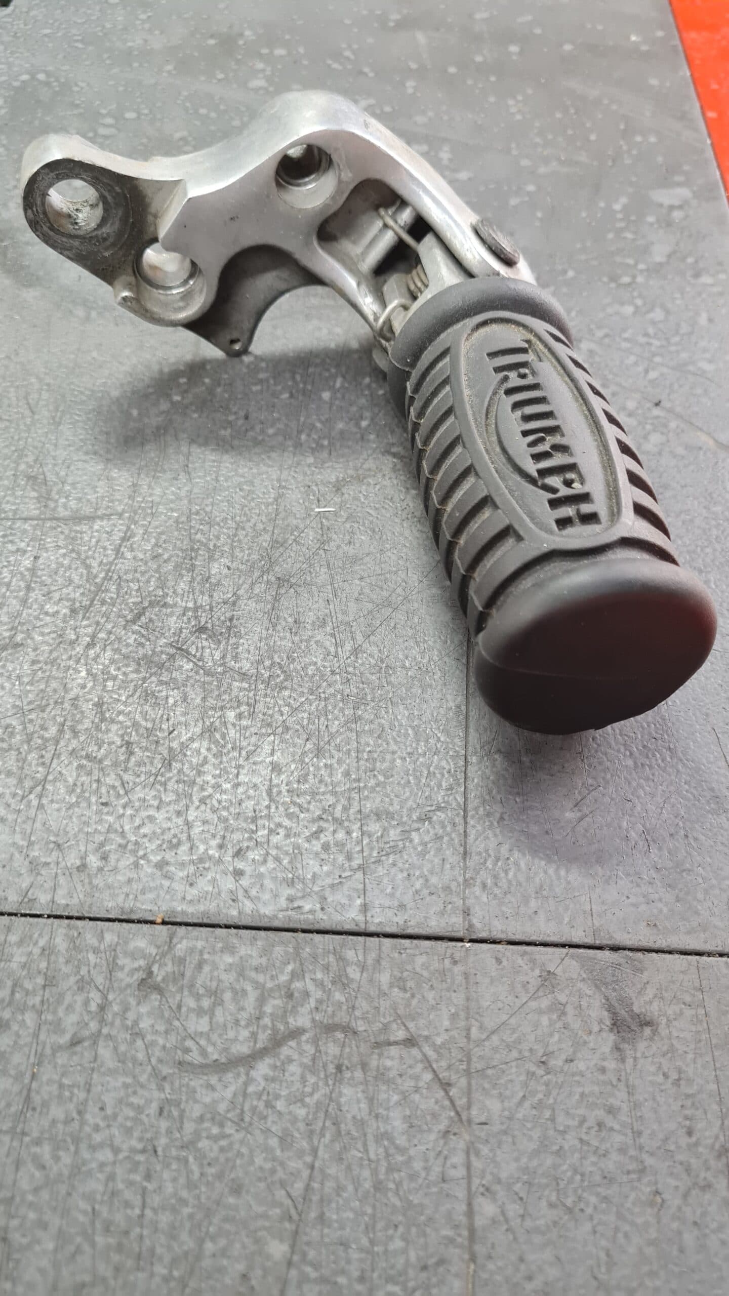 Platine de cale pied droit Triumph 900 Thunderbird — photo 1/3