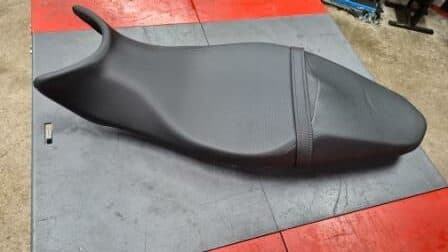 Selle origine Suzuki 650 SV 21-25 — photo 1/2