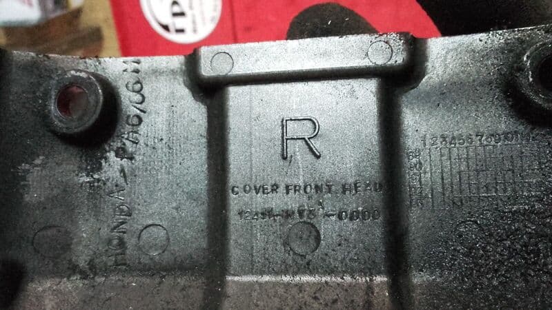 Cache plastique droit couvre culasse cache culbuteur Honda 1100 ST Pan European SC26 — photo 2/2
