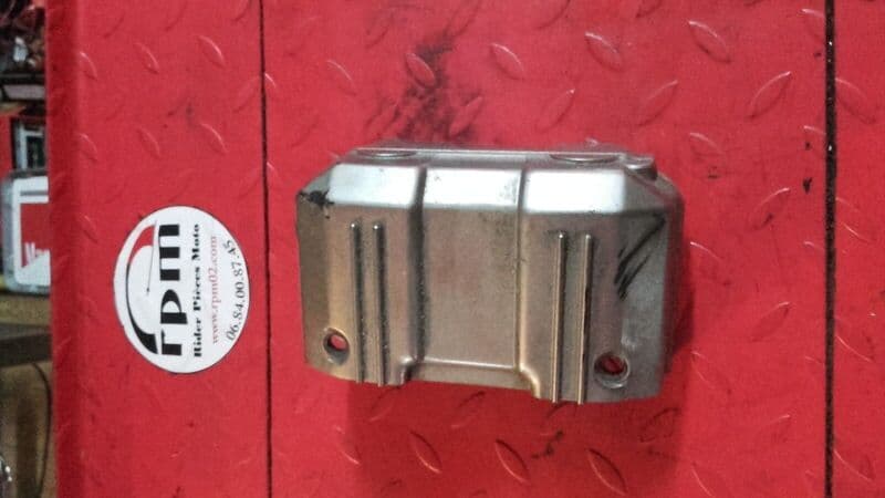 Cache plastique gauche couvre culasse cache culbuteur Honda 1100 ST Pan European SC26 — photo 1/4