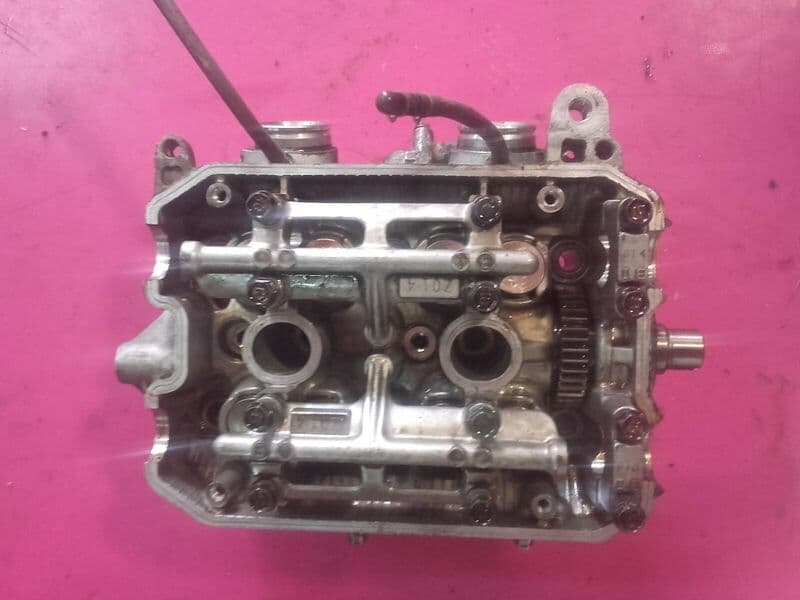 Culasse droite Honda 1100 ST Pan European SC26 — photo 1/4