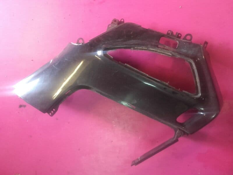 Flanc de carénage lateral droit Honda 1100 ST Pan European SC26 — photo 1/2