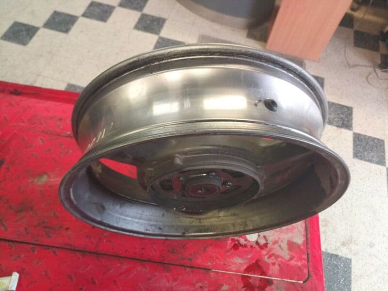 Jante arrière Honda 1100 ST Pan European SC26 — photo 2/6