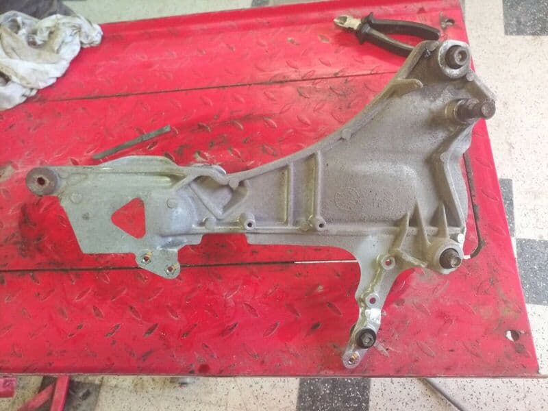Platine de cale pied droite Honda 1100 ST Pan European SC26 — photo 2/2