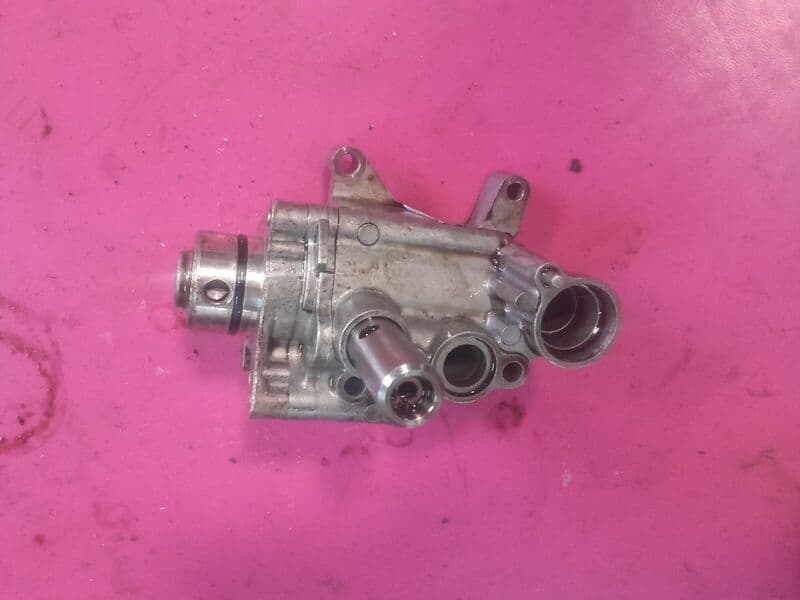 Pompe à huile Honda 1100 ST Pan European SC26 — photo 2/2
