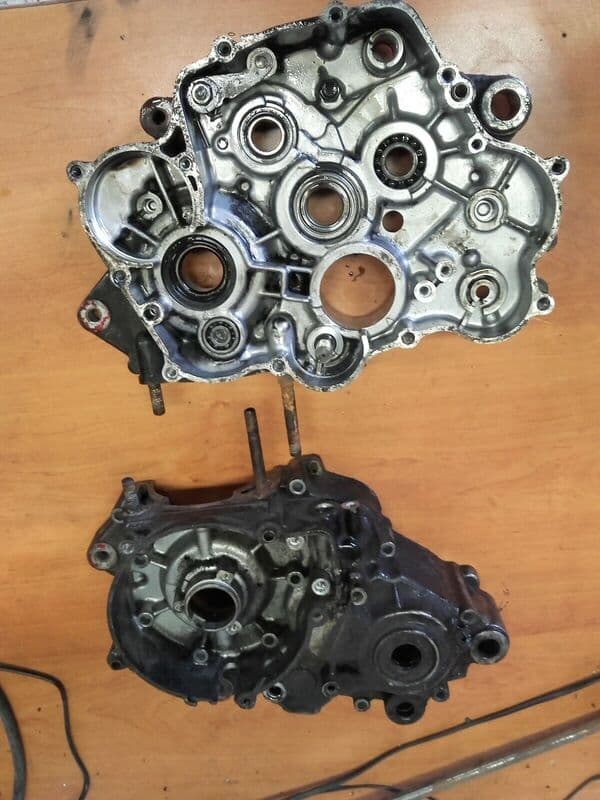 Demi carter bas moteur droit et gauche Kawasaki 125 KMX 86-02 — photo 2/3