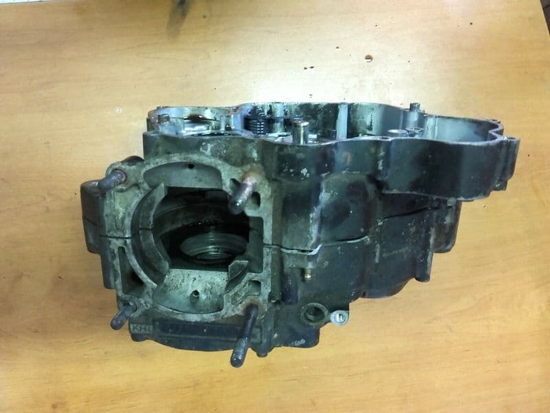Demi carter bas moteur droit et gauche Kawasaki 125 KMX 86-02 — photo 3/3