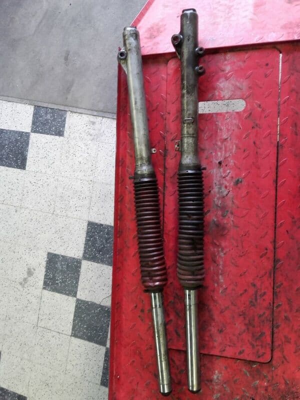 Tubes de fourche avant Kawasaki 125 KMX 86-02 — photo 1/3