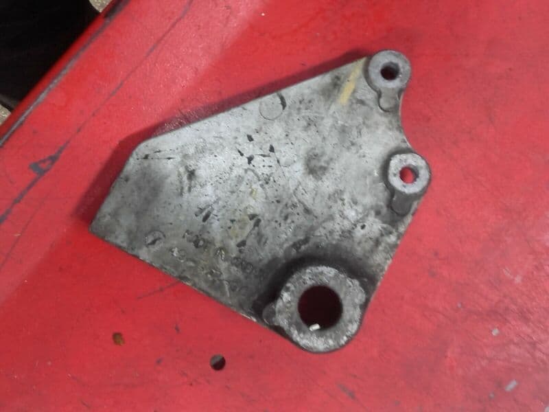 Platine support d’étrier de frein arrière Kawasaki 500 GPZ ex500d 94-03 — photo 2/2