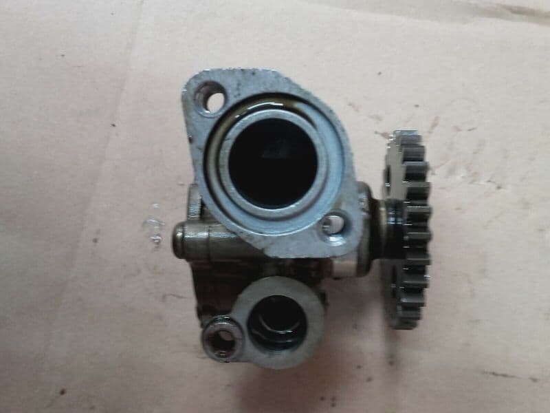 Pompe à huile Kawasaki 500 GPZ ex500d 94-03 — photo 3/3