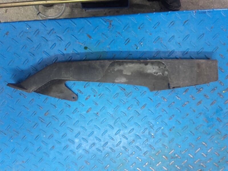 Carter de protection protège chaine Kawasaki 550 GPZ zx550a — photo 2/2