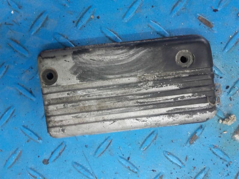 Couvercle capot de démarreur Kawasaki 550 GPZ zx550a — photo 1/2