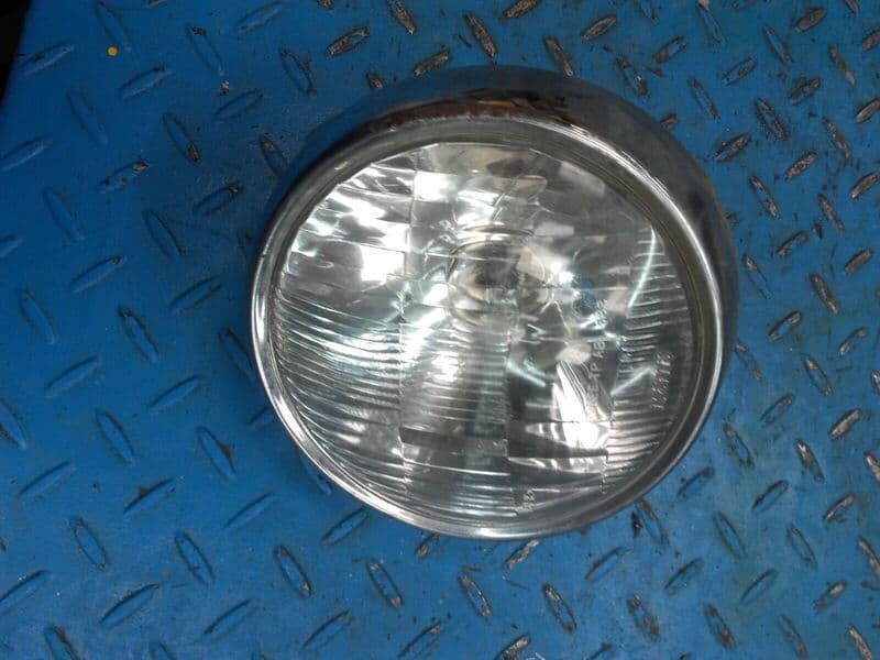 Phare avant Kawasaki 550 GPZ zx550a — photo 1/2