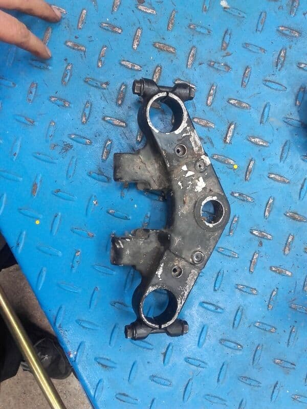 Té de fourche superieur Kawasaki 550 GPZ zx550a — photo 1/2