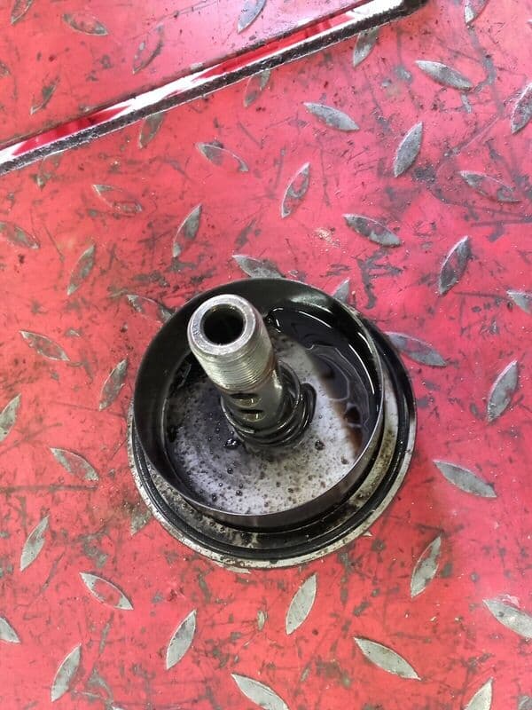 Couvercle carter de filtre à huile Kawasaki 550 Zephyr ZR550B — photo 2/2