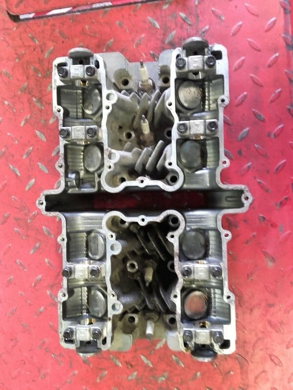 Culasse Kawasaki 550 Zephyr ZR550B — photo 1/4