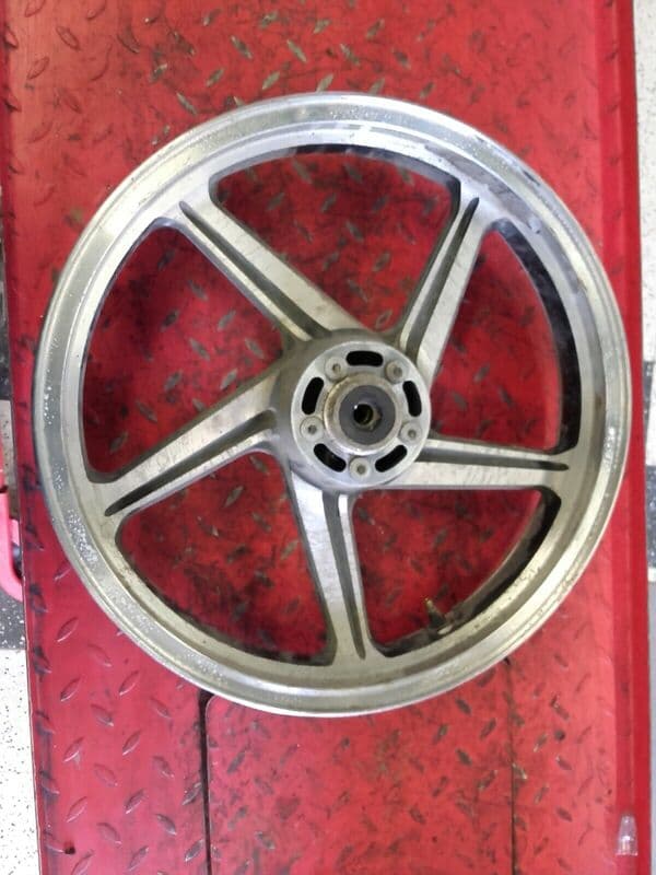 Jante roue avant Kawasaki 550 Zephyr ZR550B — photo 3/3
