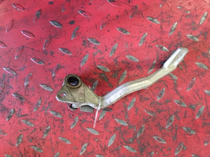 Pédale de frein arrière Kawasaki 550 Zephyr ZR550B — photo 2/2
