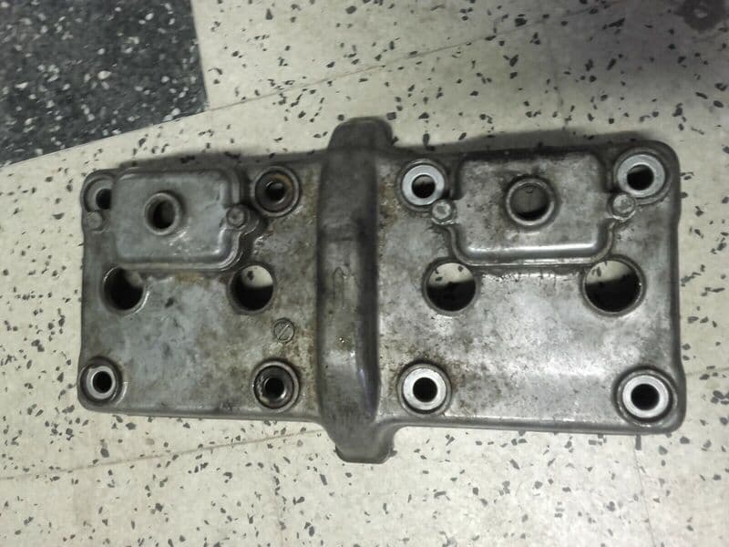 Couvre culasse cache culbuteur Kawasaki 600 ZZR zx600e — photo 1/2