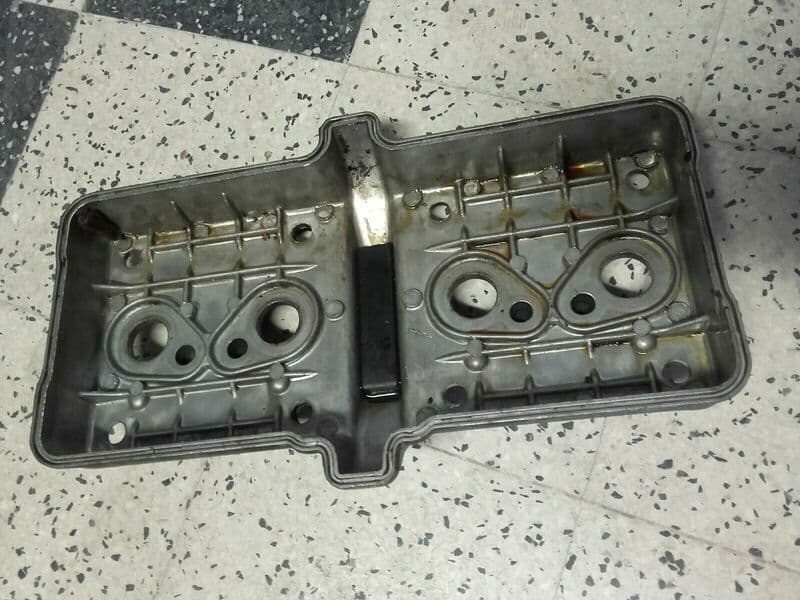 Couvre culasse cache culbuteur Kawasaki 600 ZZR zx600e — photo 2/2