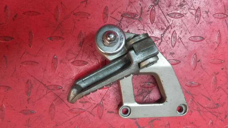 Platine de cale pied arrière gauche Kawasaki 600 ZZR — photo 1/2